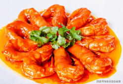 油焖大虾的做法视频,色泽诱人，鲜香四溢的烹饪秘籍